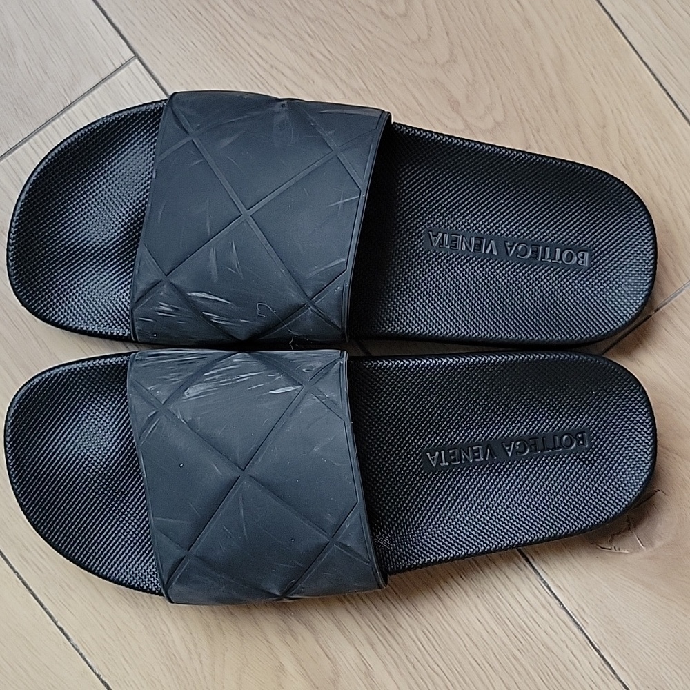 BOTTEGA VENETA Slippers for Men EU 41 US 8